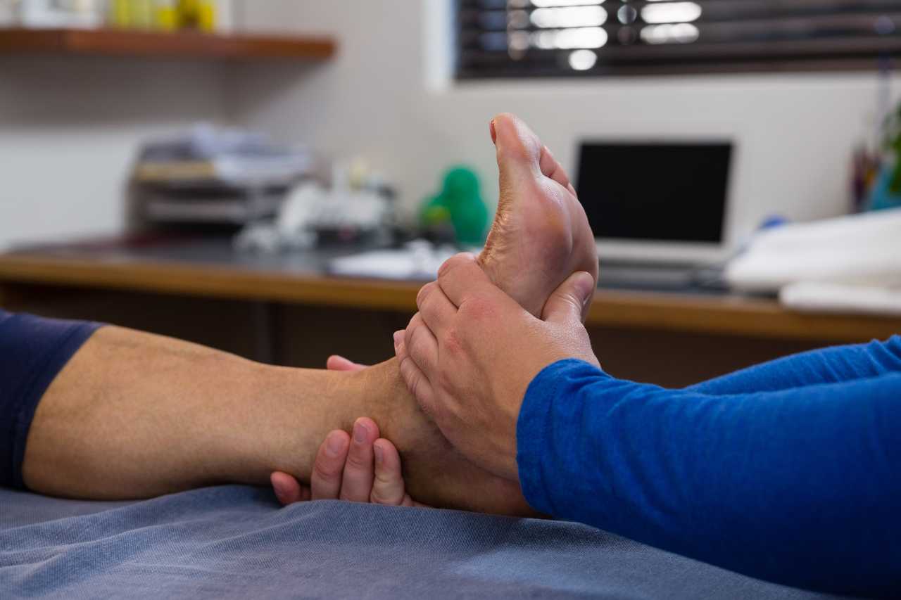 3 Exercises to Relieve Foot Pain from Plantar Fasciitis – Performance  Therapies